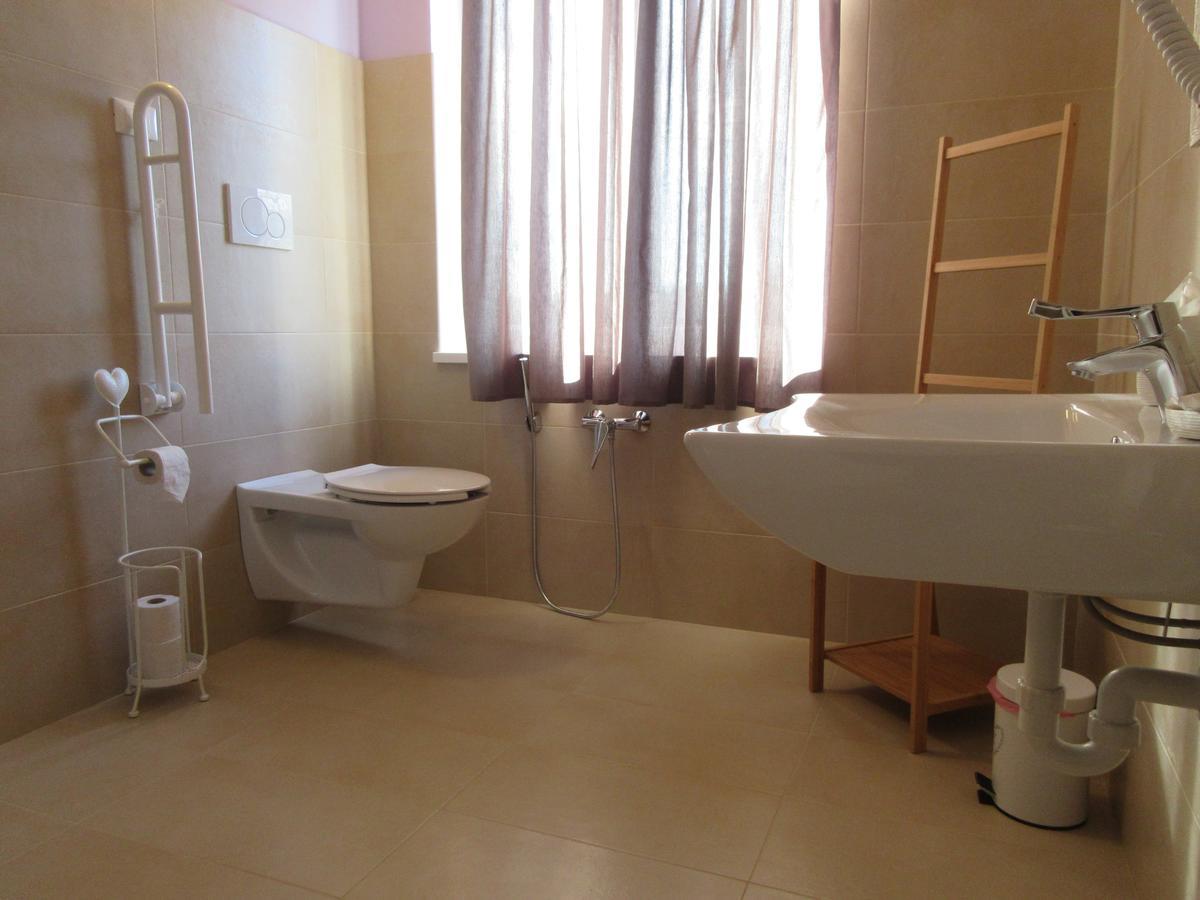Albergo Trattoria Italia ديسينسانو ديل غاردا المظهر الخارجي الصورة